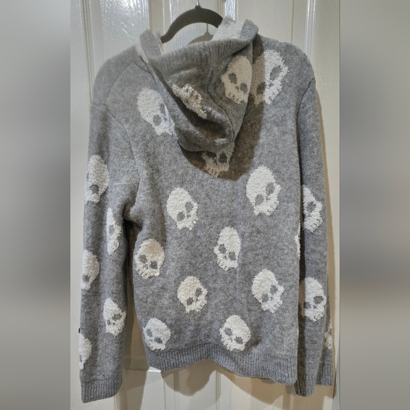 NWOT!! Cupcakes & Cashmere Skull Hoodie - Picture 4 of 6